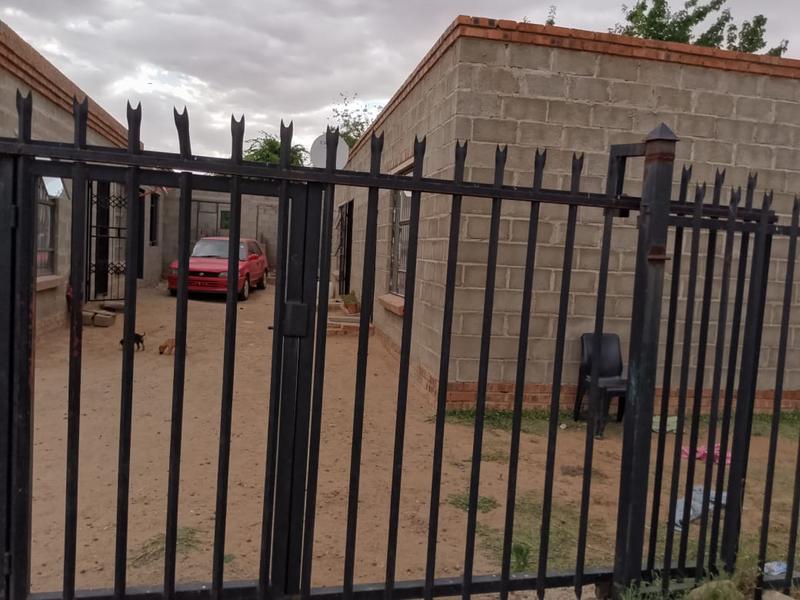 4 Bedroom Property for Sale in Bloemside 2 Free State